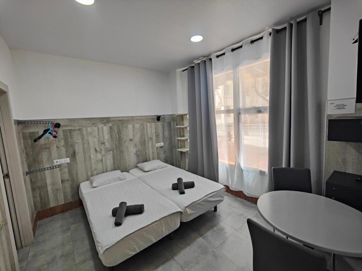 Hôtel Ріаza Lfach à Calp Extérieur photo